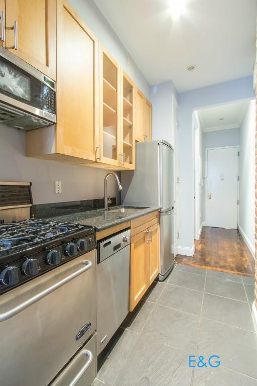 Building Photo - 3 bedroom in New York NY 10003