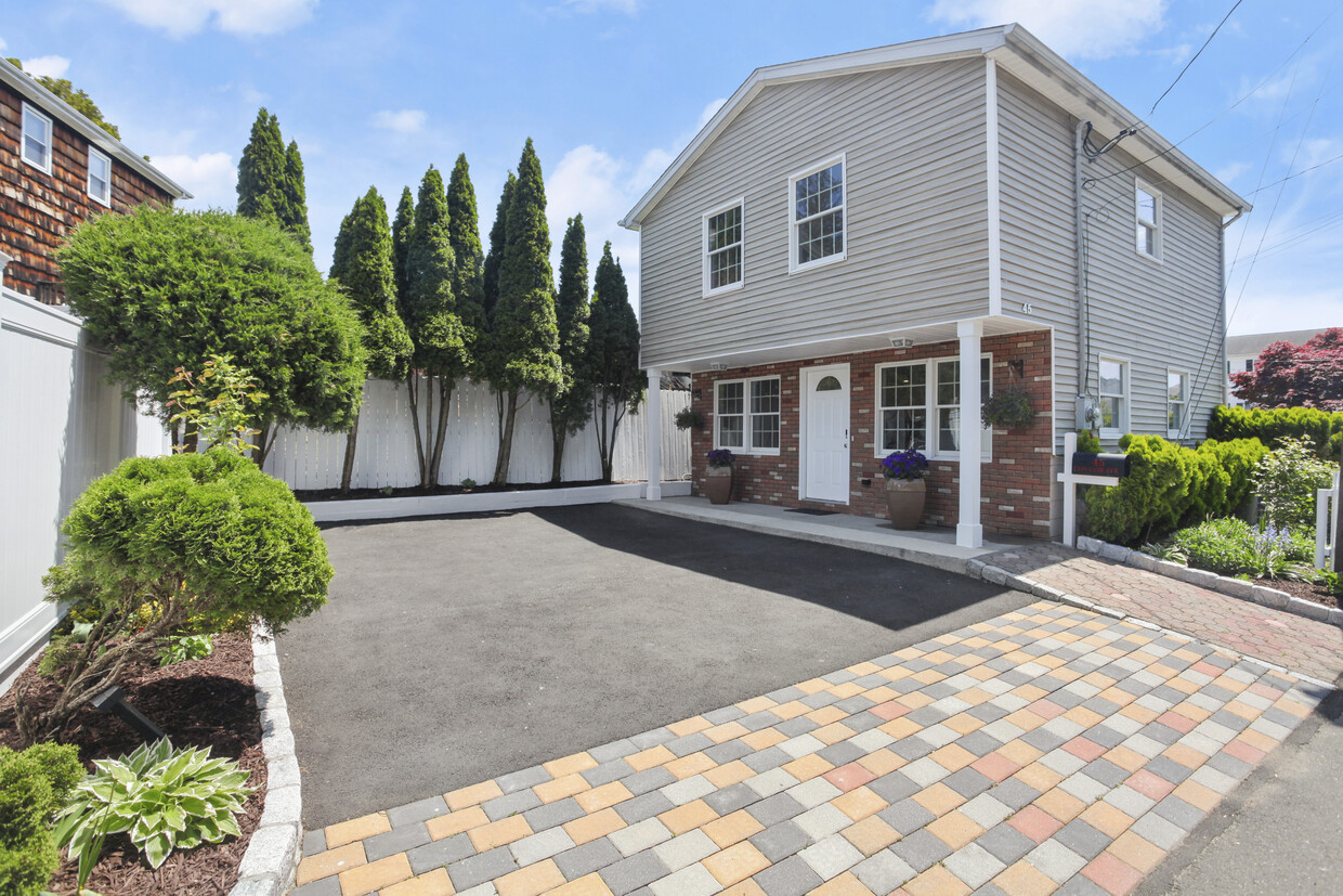 Foto principal - 45 Cos Cob Ave