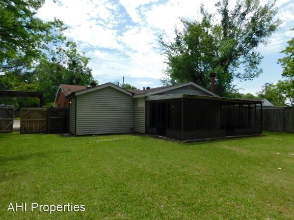 Building Photo - 3 br, 1 bath House - 3222 Elsberry Road