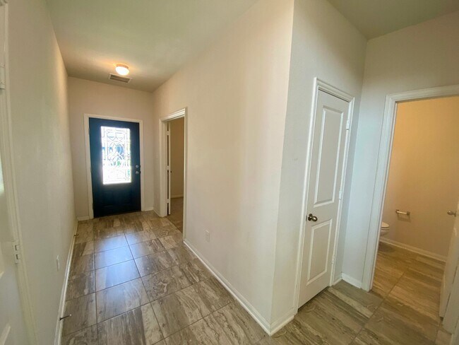 Foto del edificio - Spacious 4/2.5 beauty ~ Refrigerator/Washe...