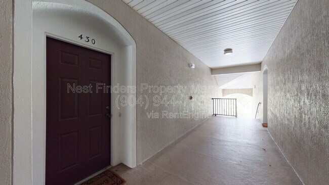 Building Photo - 10550 Baymeadows Rd