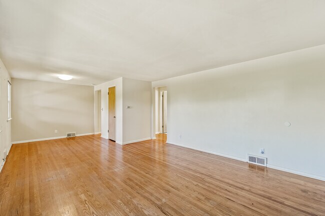 Foto del edificio - 4312 3rd Ave NW