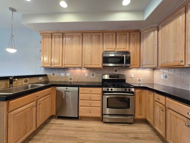 Foto del edificio - Fantastic 'Built Green' townhome in Dakota...