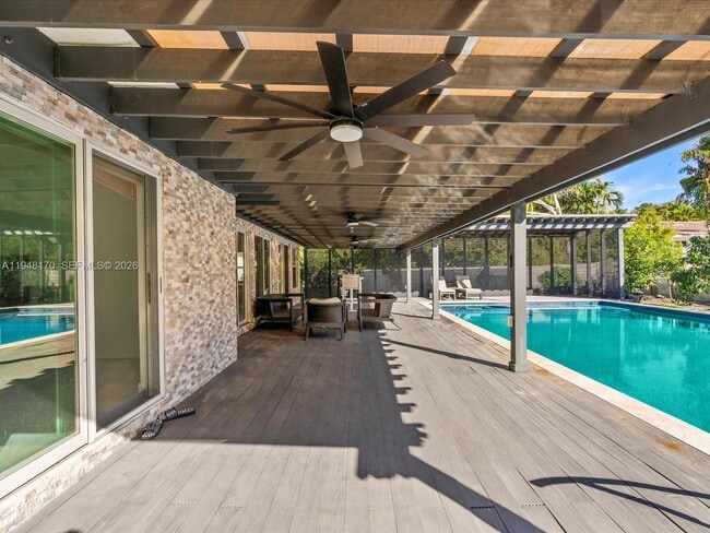 Building Photo - 201 Golden Beach Dr