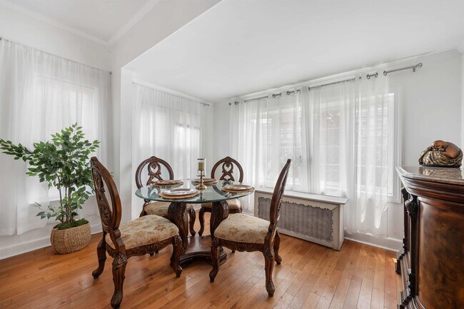 Foto del edificio - 23 W 51st St