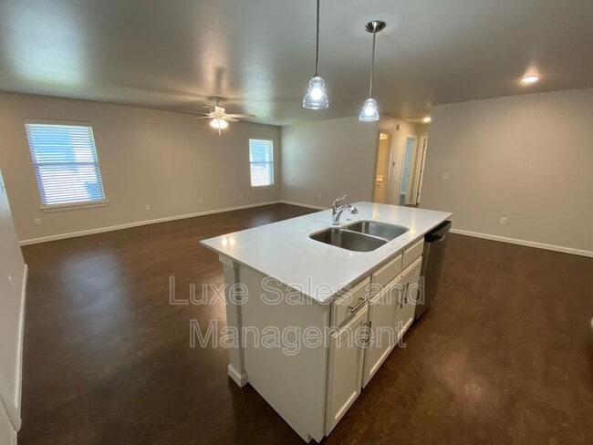 Foto del edificio - 11414 N Lincoln Blvd