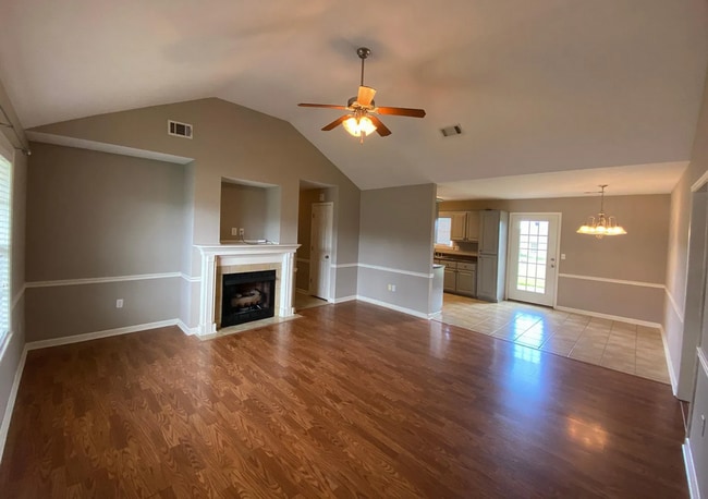 Photo - 3 BD/2BA House
