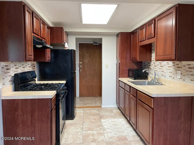 Building Photo - 66 Stonehurst Blvd