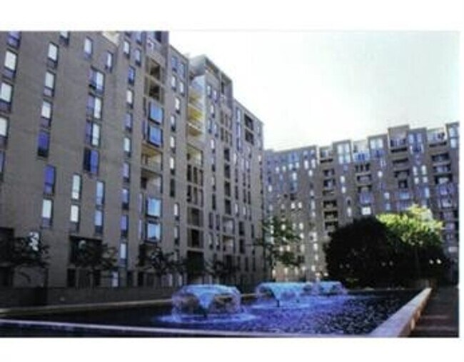 Building Photo - Large and sunny studio at Luxury condominium near Longwood Medical!