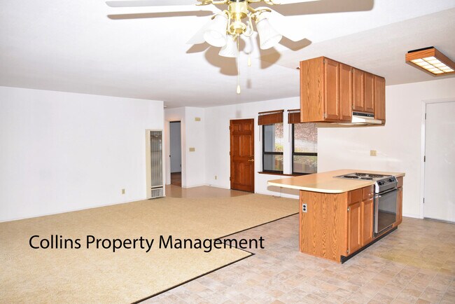 Building Photo - 10456 Quail Creek Dr