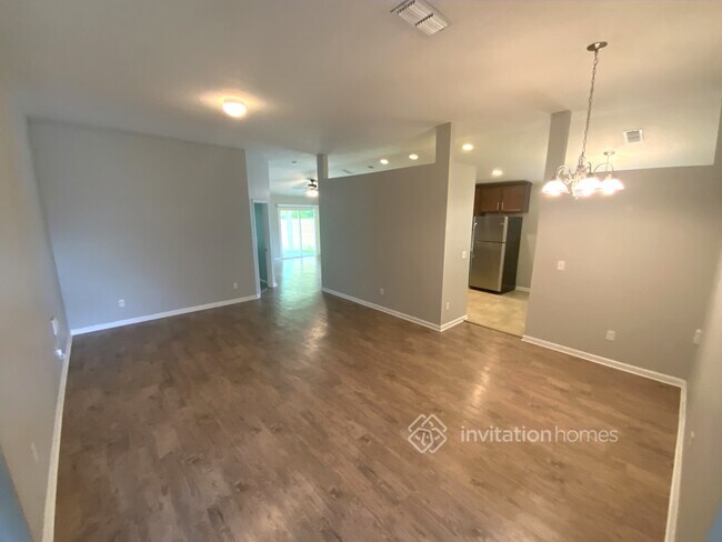 Building Photo - 284 Timberwood Dr