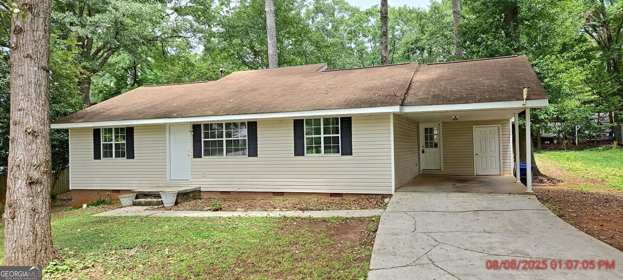 Primary Photo - 75 Harris St