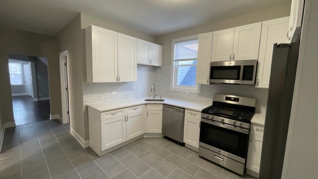 Kitchen - 2449 N Lawndale Ave
