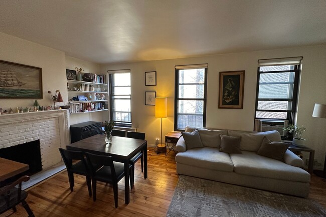 Foto del edificio - 363 W 22nd St