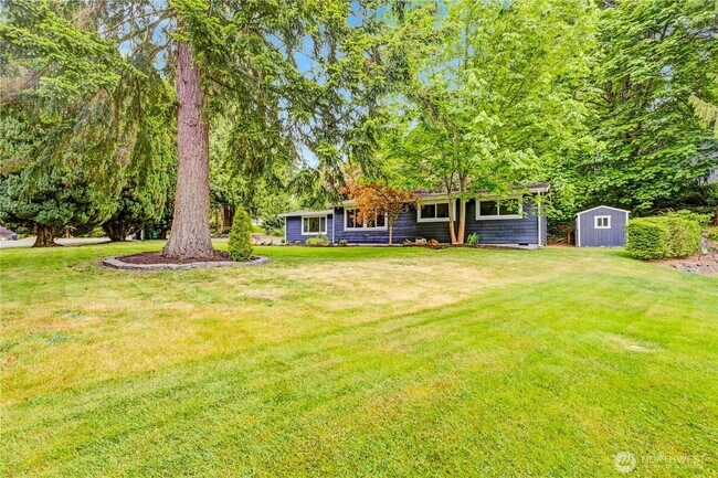 Foto del edificio - 22340 Wavecrest Ave NE