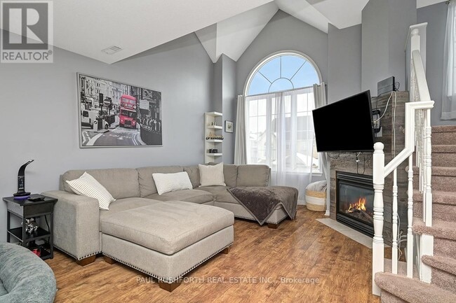 Building Photo - 1701-1701 Blohm Dr