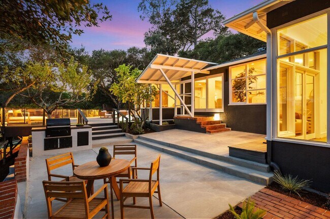 Foto del edificio - 745 Endfield Way