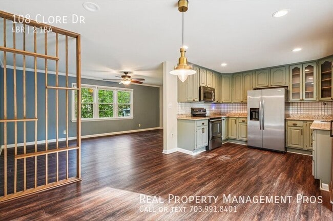 Building Photo - 108 Clore Dr