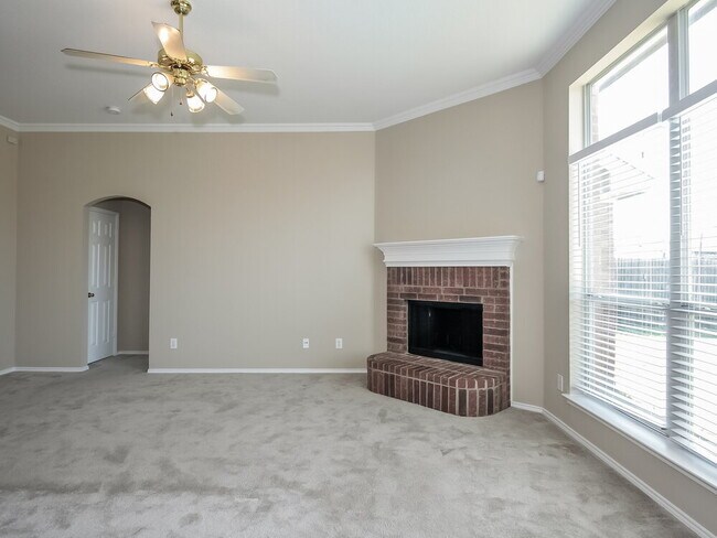 Foto del edificio - 4504 Emerald Leaf Dr