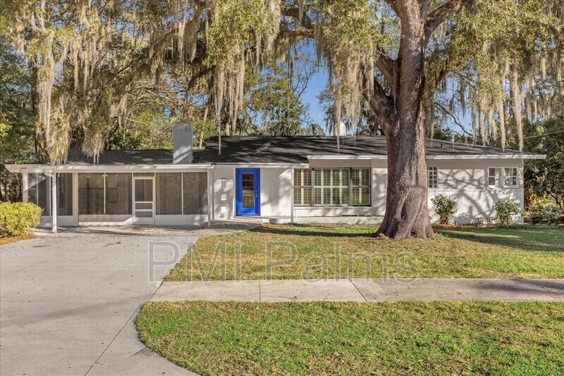 Foto principal - 719 SE 24th St