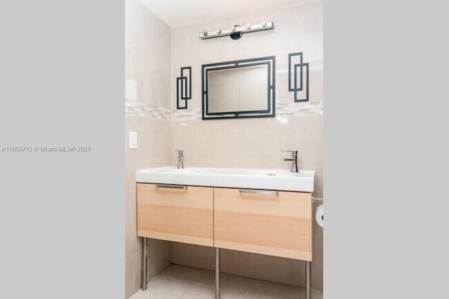 Foto del edificio - 1301 NE Miami Gardens Dr