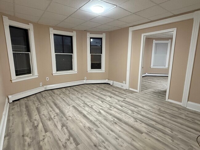 Building Photo - 9 Winslow St