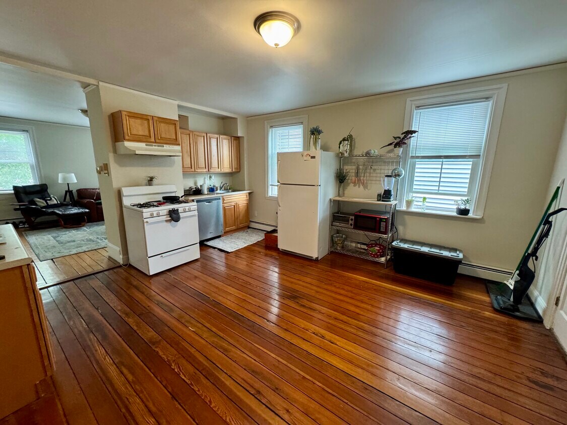 Foto principal - 417 Atwells Ave