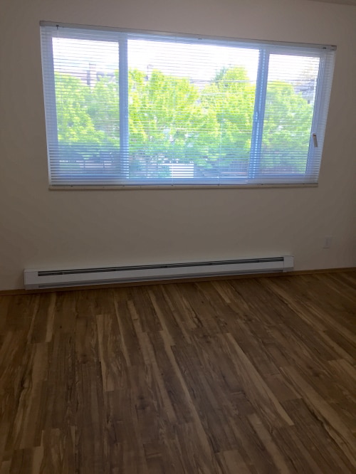 Building Photo - 1413 - 4th Ave W Apts - 2 bedrooms