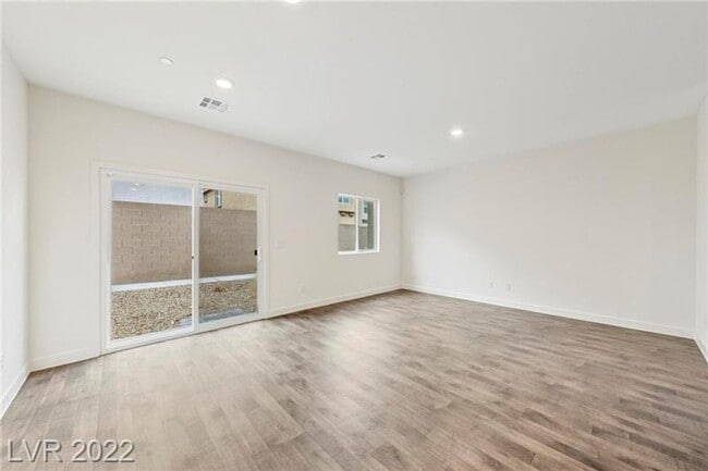 Building Photo - Henderson three bedroom with attached garage!