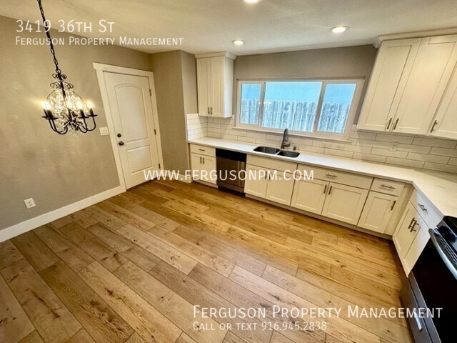 Building Photo - Beautifully Updated Four Bedroom Home in O...