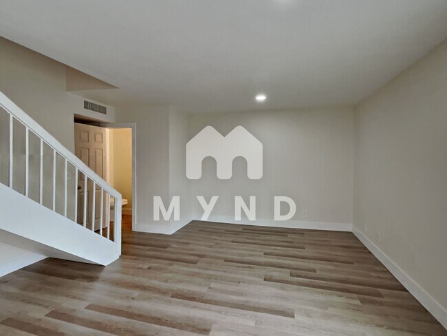 Building Photo - 6988 Stober Ct