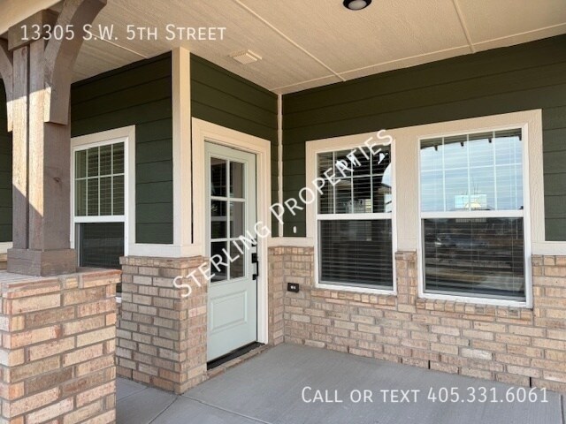 Building Photo - 13305 SW 5th St