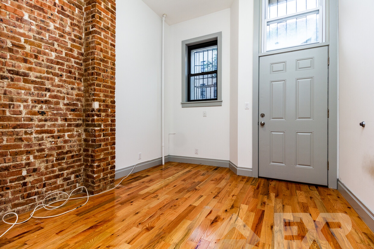 294 Harman St Unit 1RF, Brooklyn, NY 11237 Apartment for Rent in