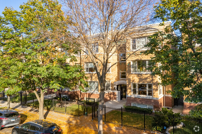 Building Photo - 4445-4457 N Magnolia Ave