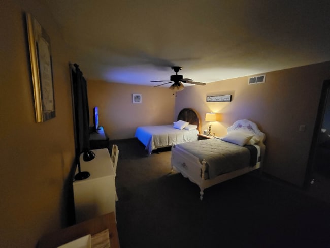 Building Photo - 1645 Tanglewood Dr