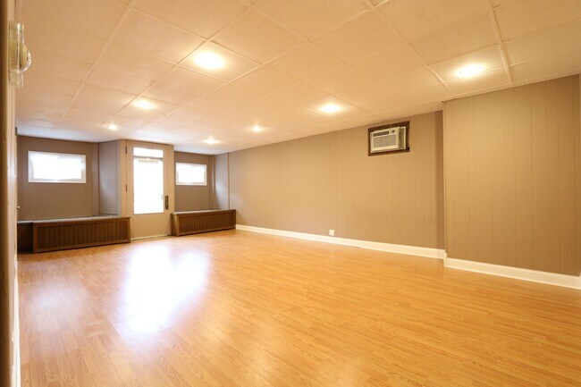 Foto del edificio - 2041 W 21st St