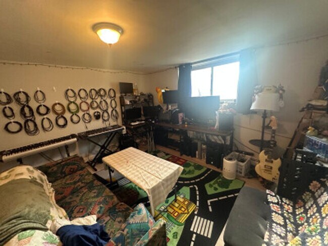 Building Photo - Brighton 2 BR Apt available 1/1/26