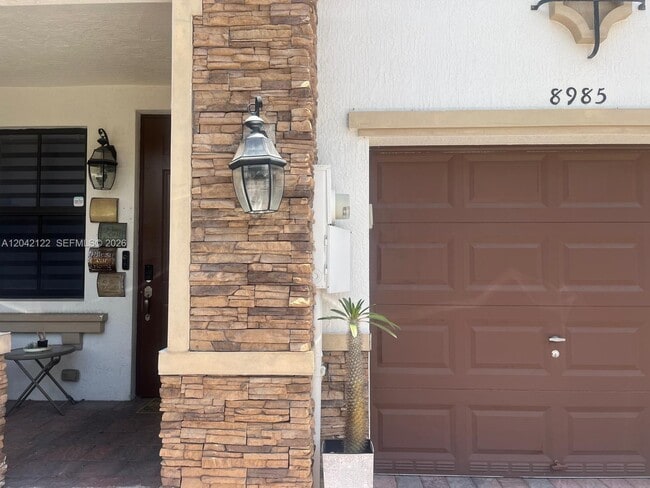 Building Photo - 8985 NW 98th Ave