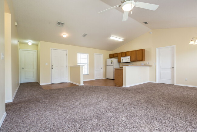 Building Photo - 14915 Windy Mt Cir