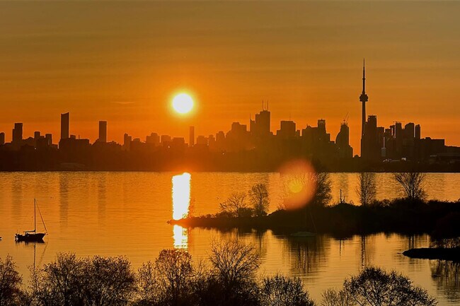 Building Photo - 20 Shore Breeze Dr