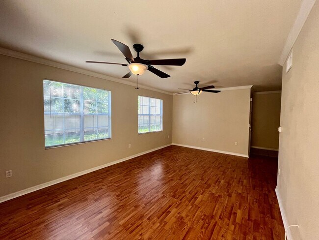 Foto del edificio - 1155 Villagio Cir