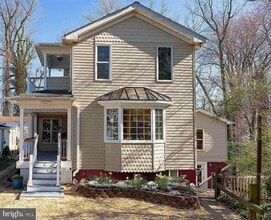 Building Photo - 1611 Avenue B