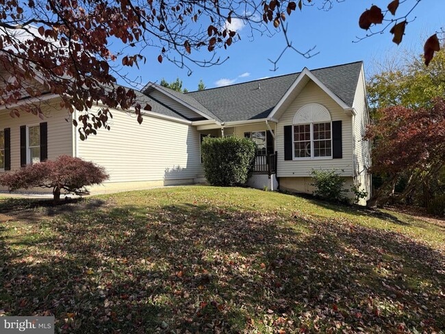 Foto del edificio - 445 Sawgrass Ct