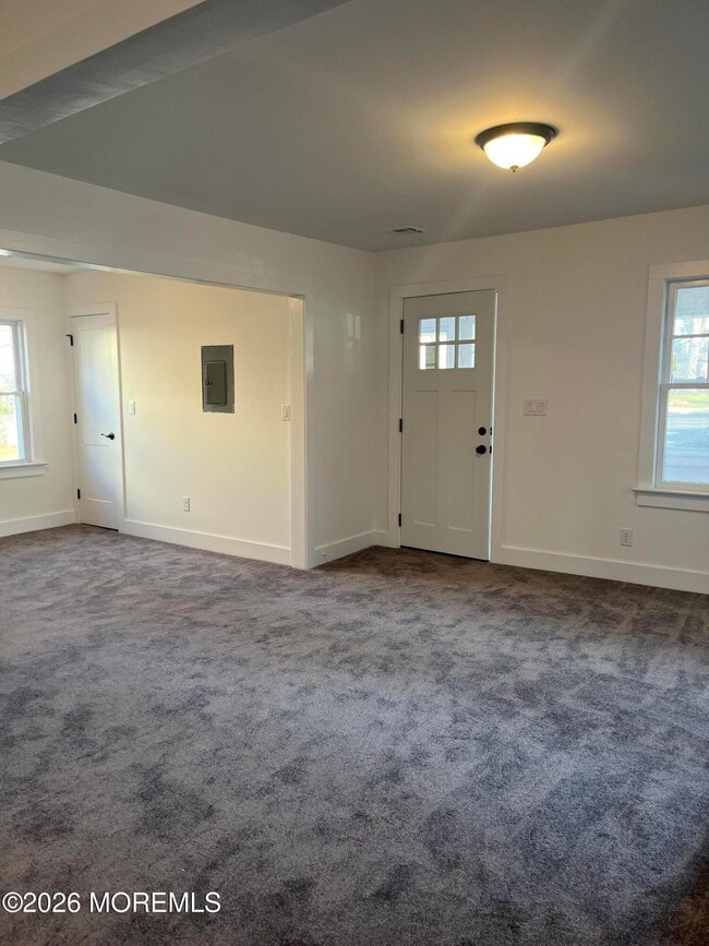 Building Photo - 17 Ward Ln