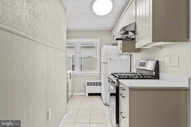 Foto del edificio - 225 E Hector St