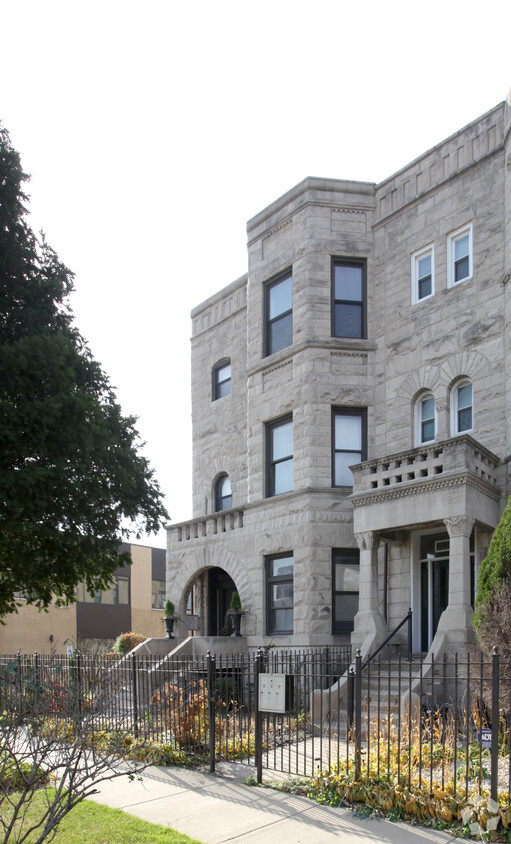 Building Photo - 3836 S Wabash Ave