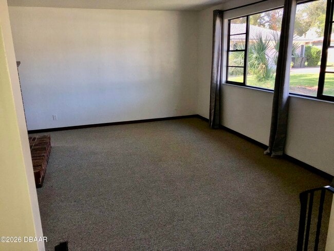 Building Photo - 10 Maryann Terrace