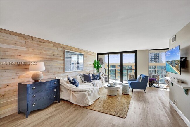 Building Photo - 2301 S Ocean Dr