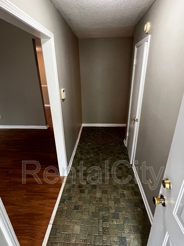 Building Photo - 5144 Corkwood Dr