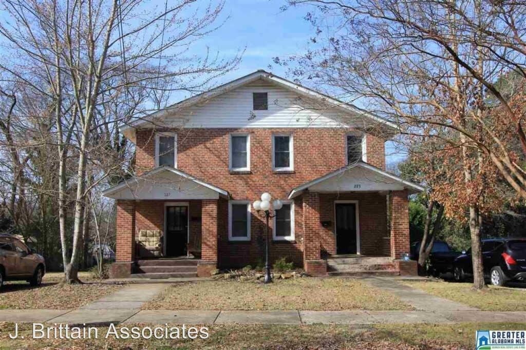 Foto principal - 3 br, 1.5 bath House - 223 South 9th Street